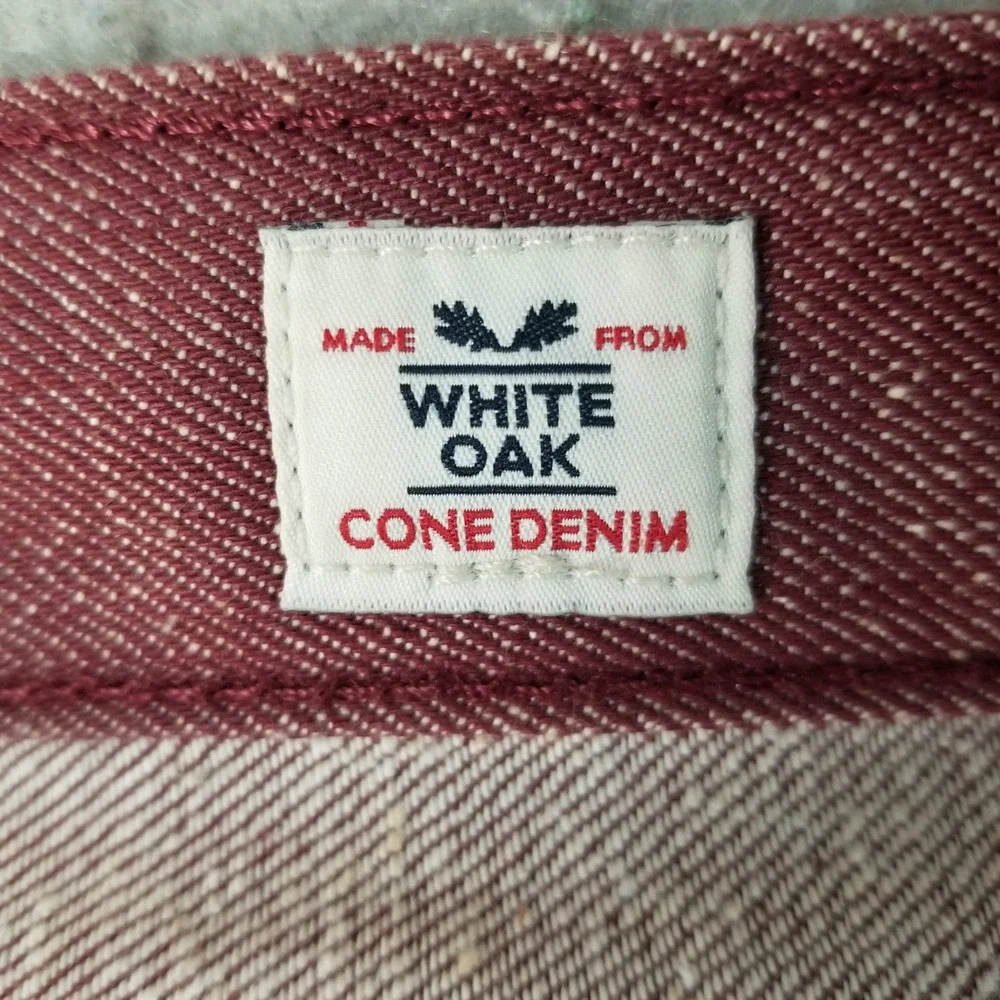 Levis Jeans Mens 38x32 Burgundy 501 Original Fit White Oak Cone Denim 00501-2130